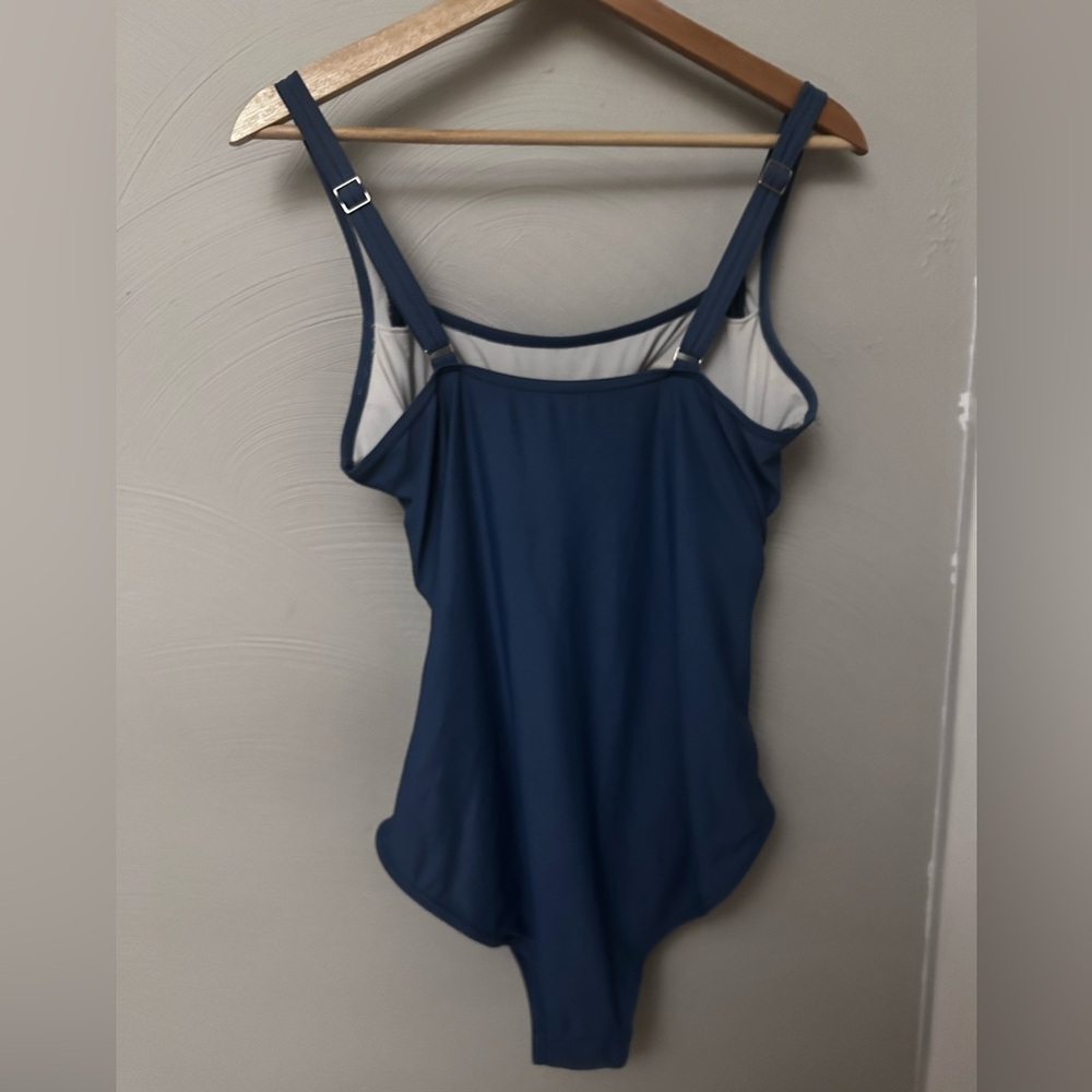 Retro Style Square Neck One Piece Bathing Suit - Picture 2 of 5